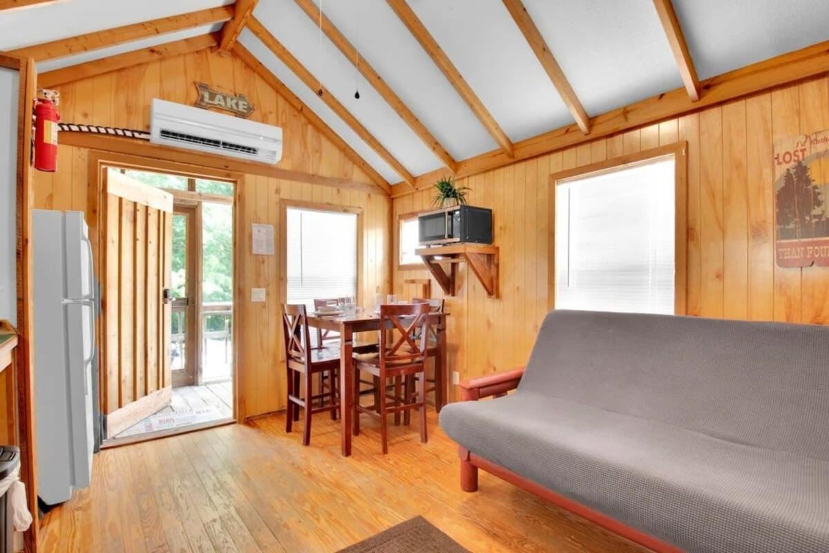 Charming Log Cabin In 布卢明顿 外观 照片