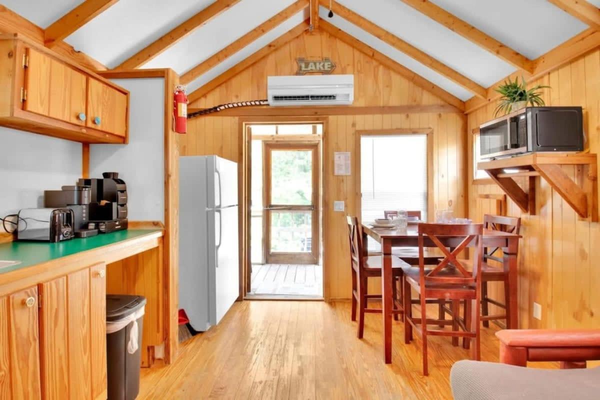 Charming Log Cabin In 布卢明顿 外观 照片